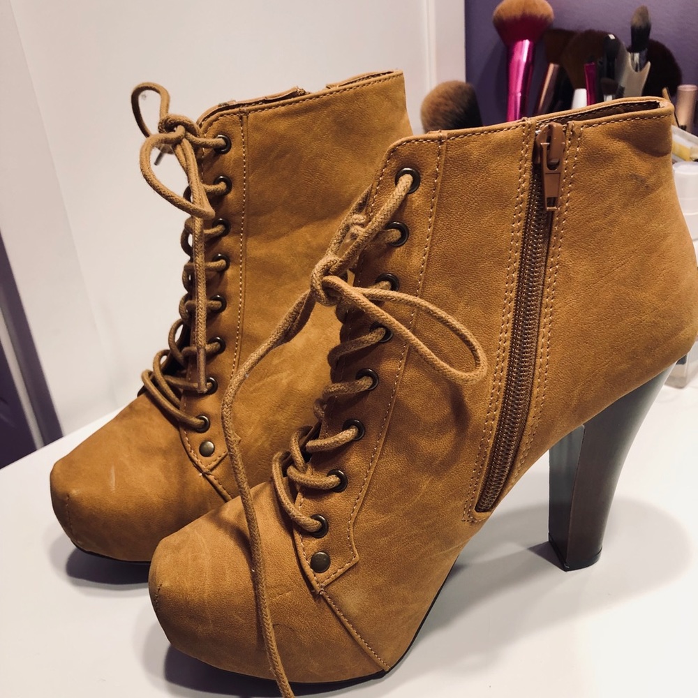 Mustard heels